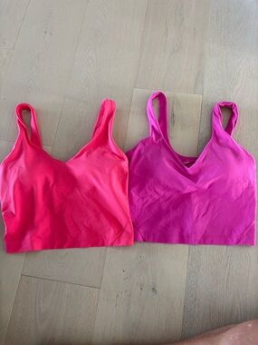 2 Women’s Lululemon vneck built in bar tops size 2